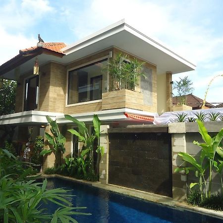Kondra Premiere Guest House Kuta Кута Экстерьер фото