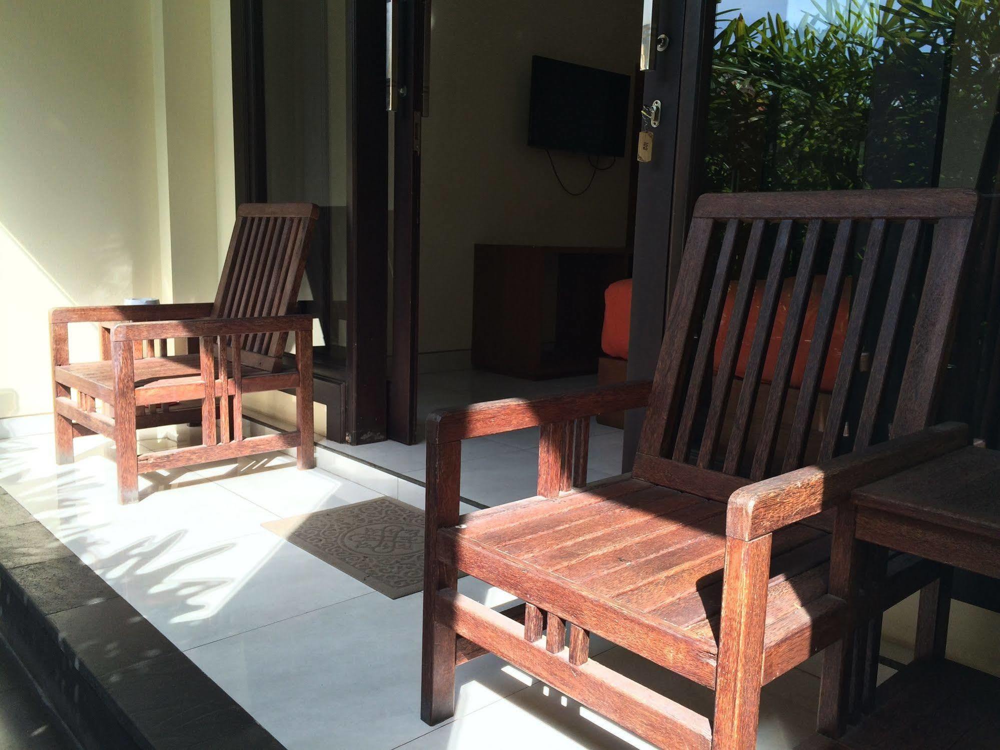 Kondra Premiere Guest House Kuta Кута Экстерьер фото