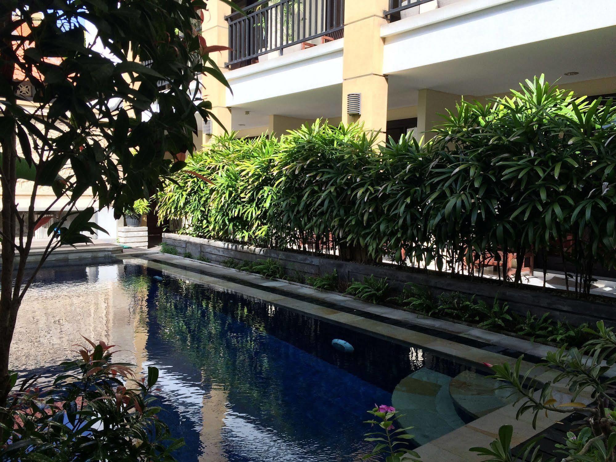 Kondra Premiere Guest House Kuta Кута Экстерьер фото