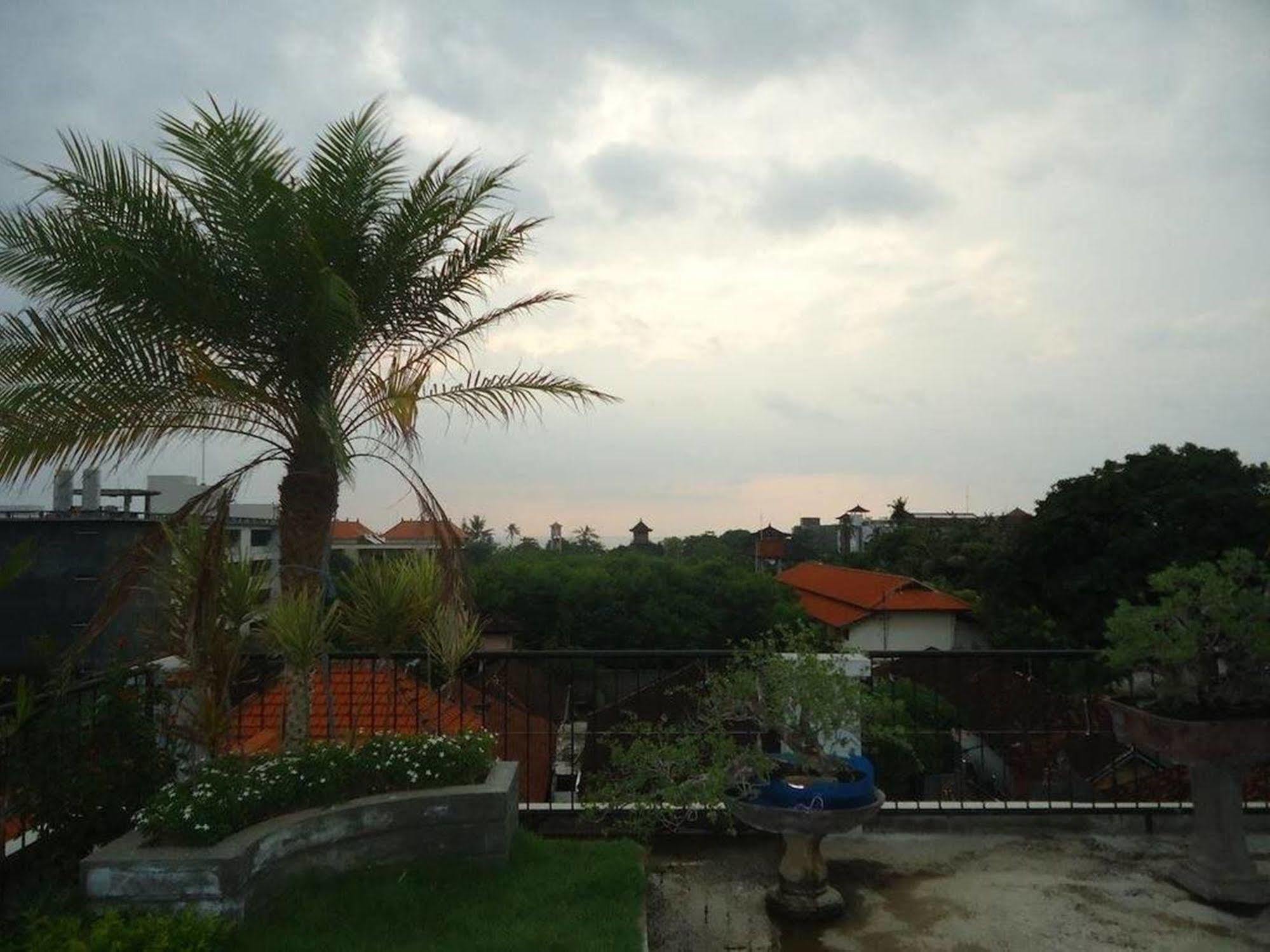 Kondra Premiere Guest House Kuta Кута Экстерьер фото