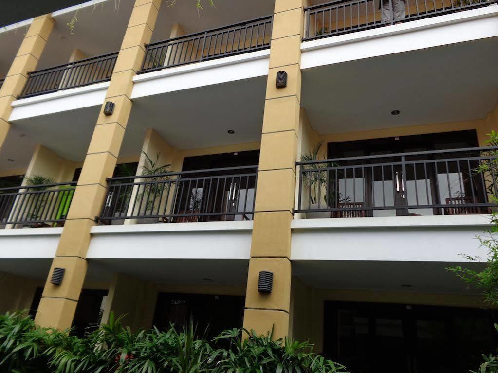 Kondra Premiere Guest House Kuta Кута Экстерьер фото