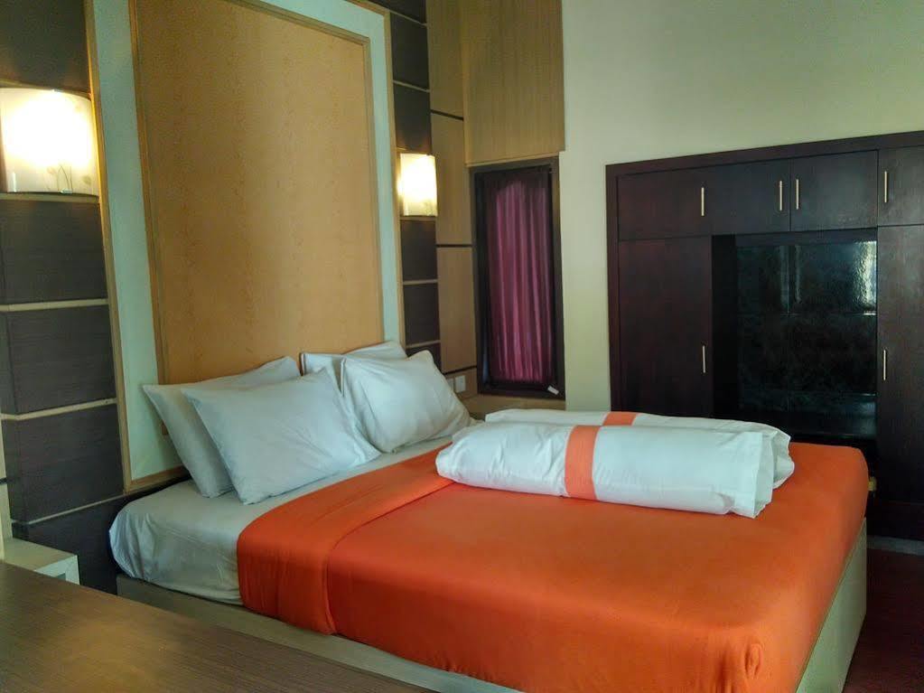 Kondra Premiere Guest House Kuta Кута Экстерьер фото
