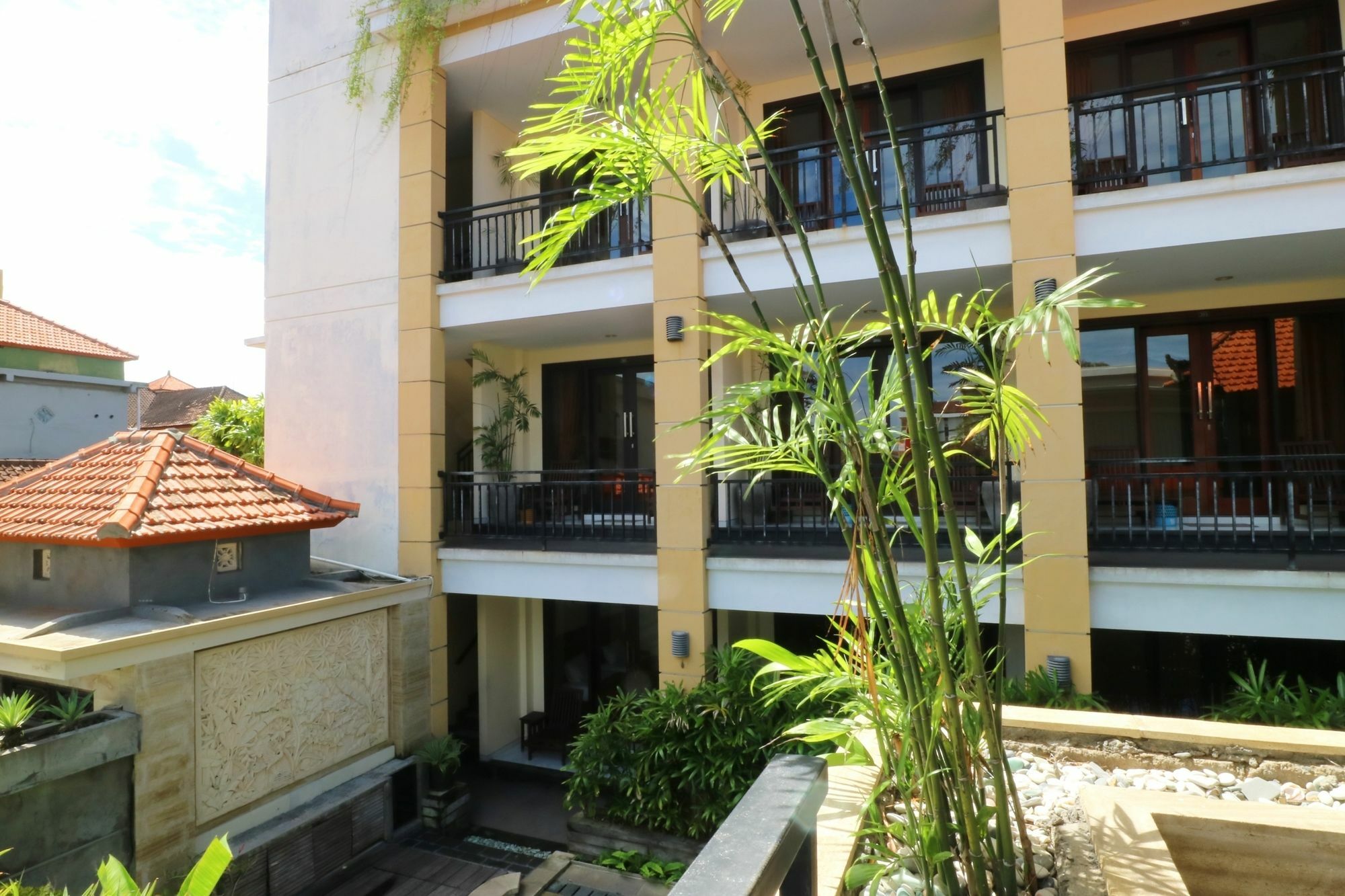 Kondra Premiere Guest House Kuta Кута Экстерьер фото