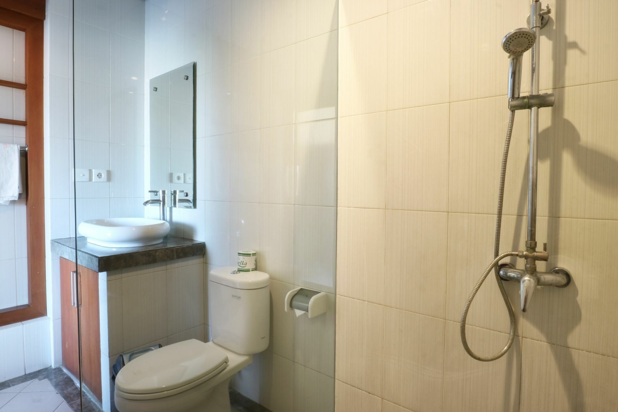 Kondra Premiere Guest House Kuta Кута Экстерьер фото